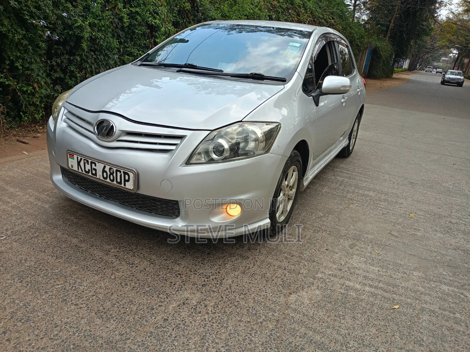 Toyota Auris 2010 Silver
