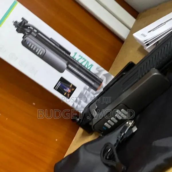 T05 360° Rotating Smartphone Selfie Pole With Tripod