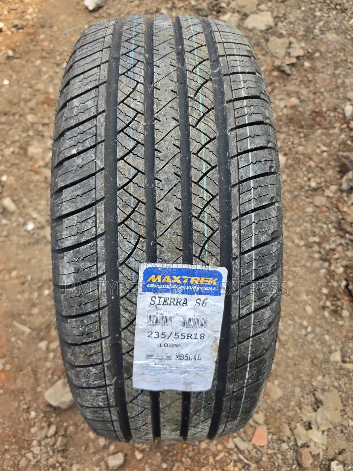 235 /55 18 Maxtrek Tires