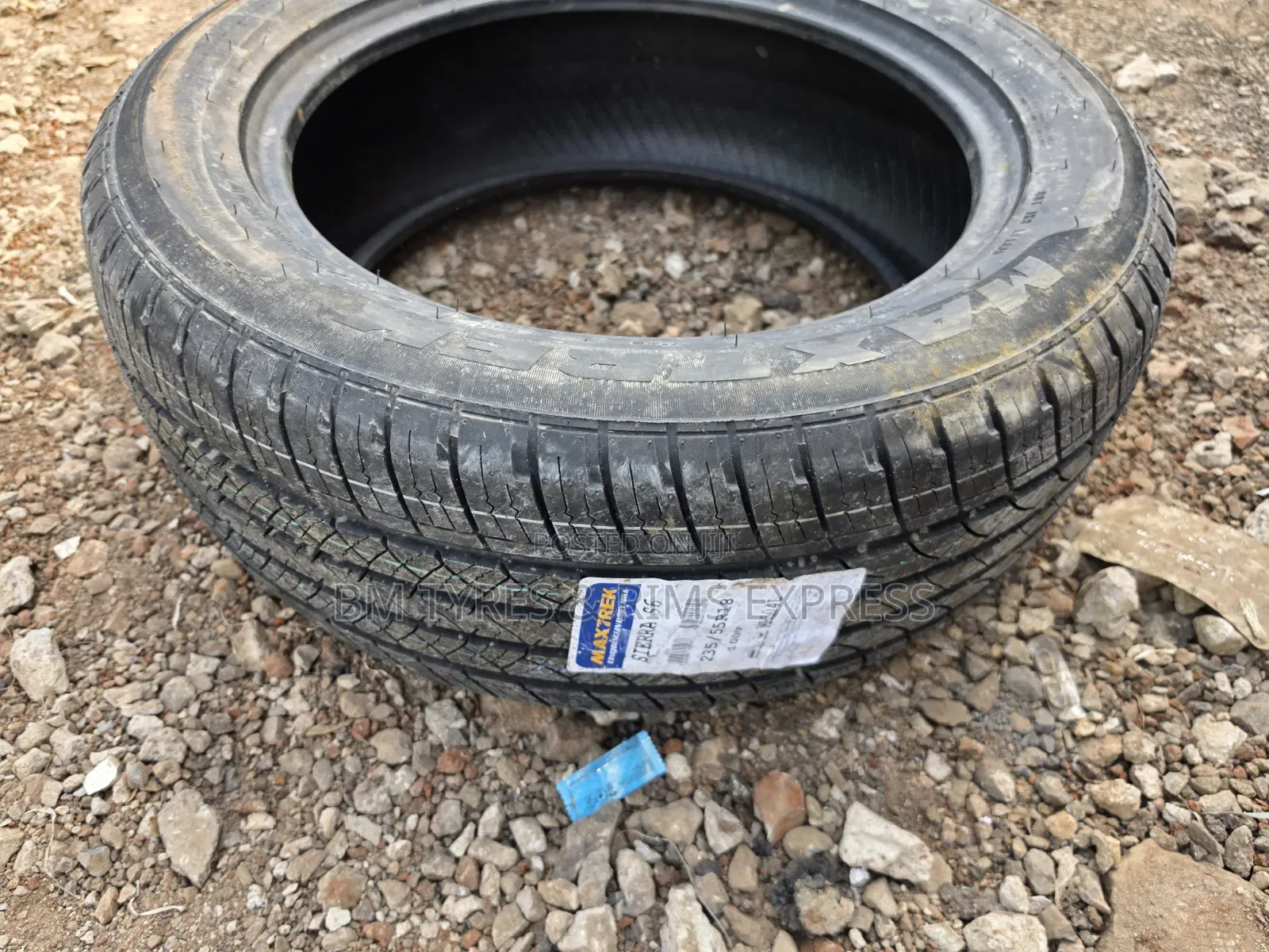 235 /55 18 Maxtrek Tires