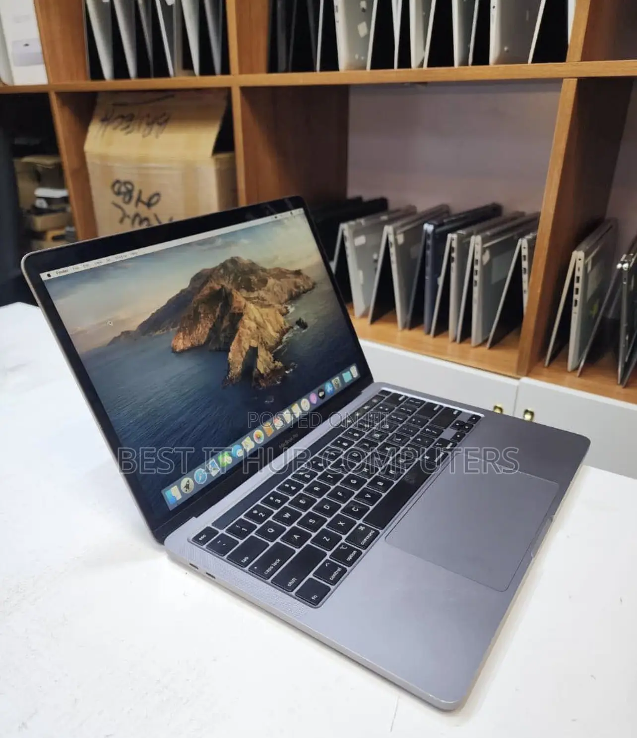 Laptop Apple MacBook Pro 2020 16GB Intel Core i7 SSD 512GB