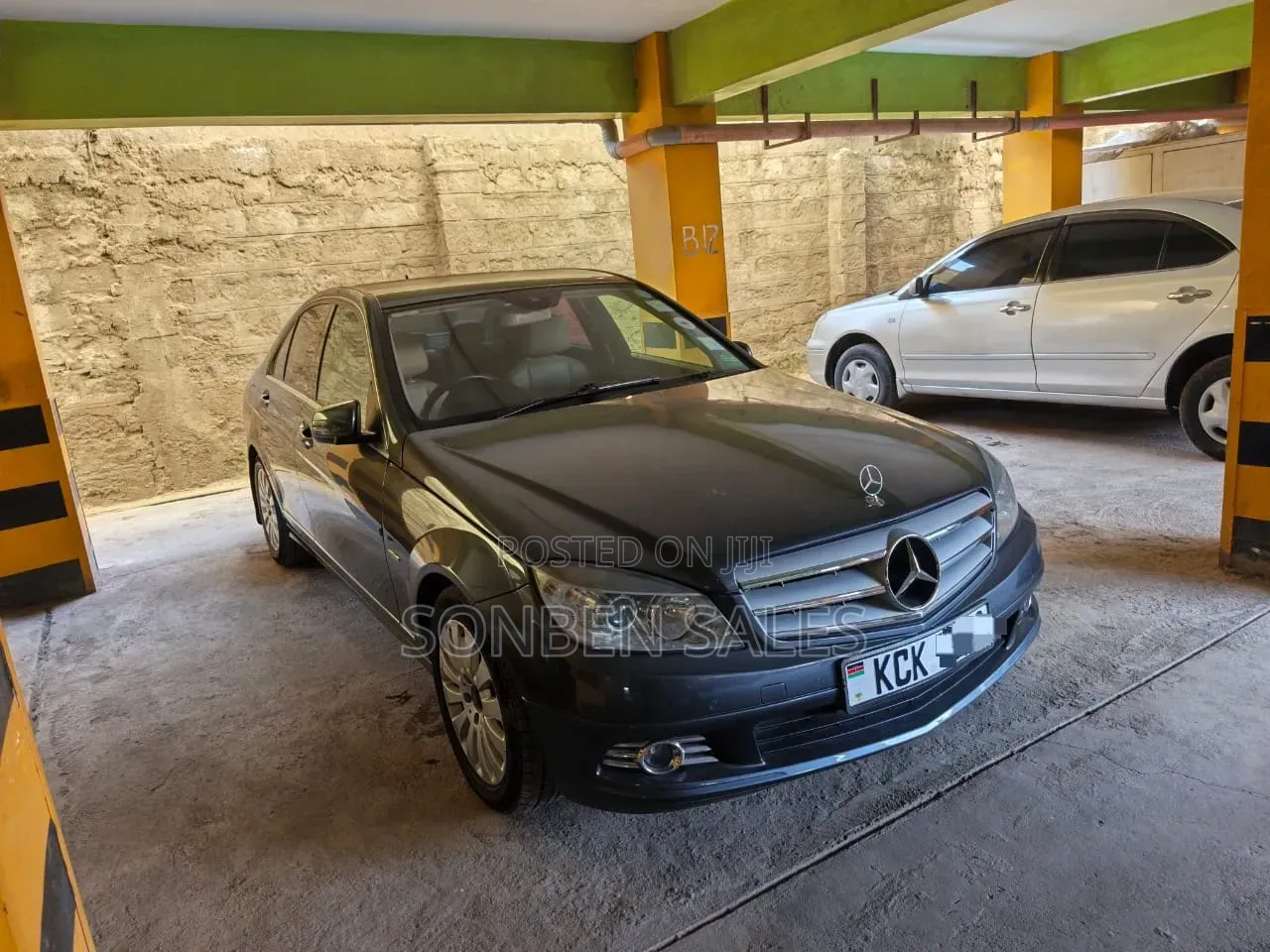 Mercedes-Benz C180 2012 Gray