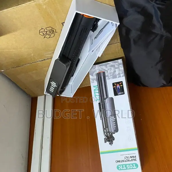 T05 Smart 360° Rotating Pan Tilt Phone Selfie Tripod