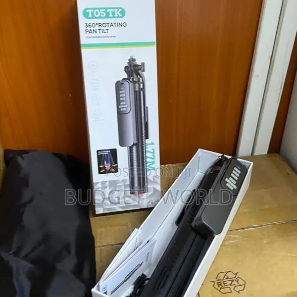T05 360° Rotating Extendable Selfie Stick Tripod