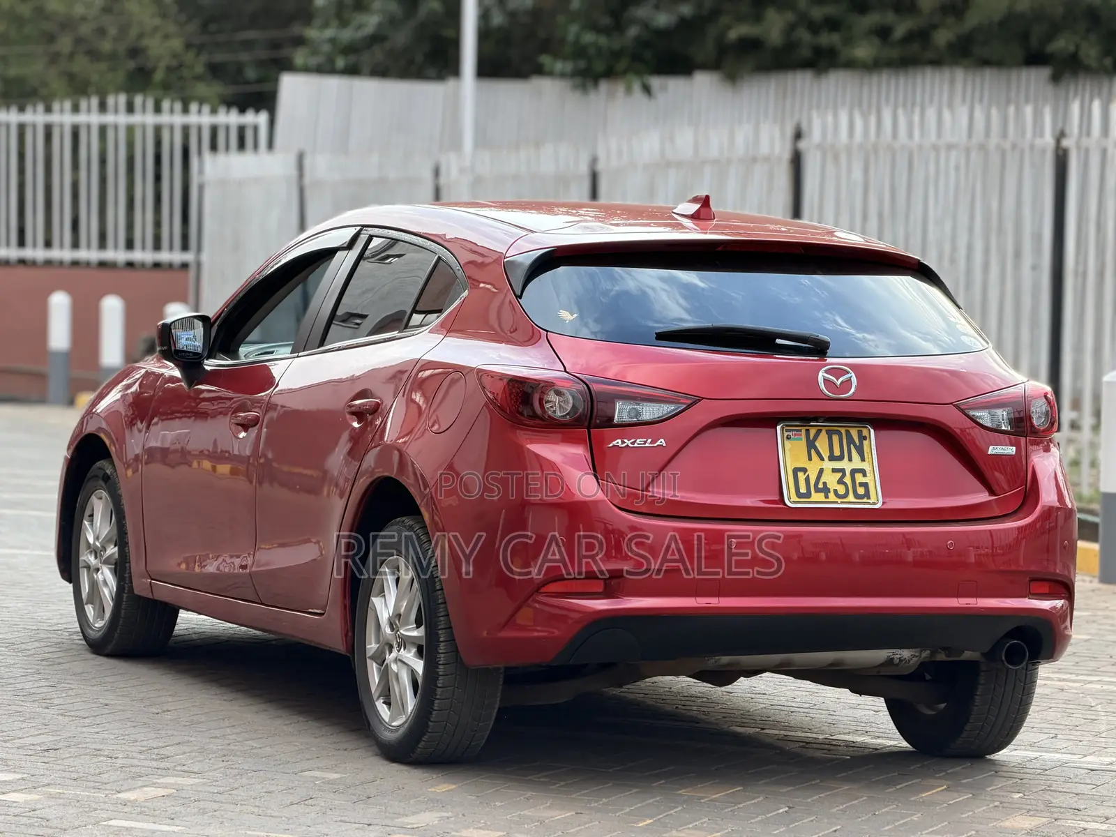 Mazda Axela 2017 Red