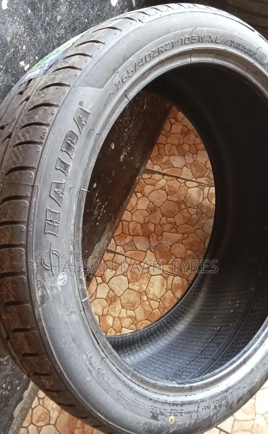 265/40r21 Haida Tyre