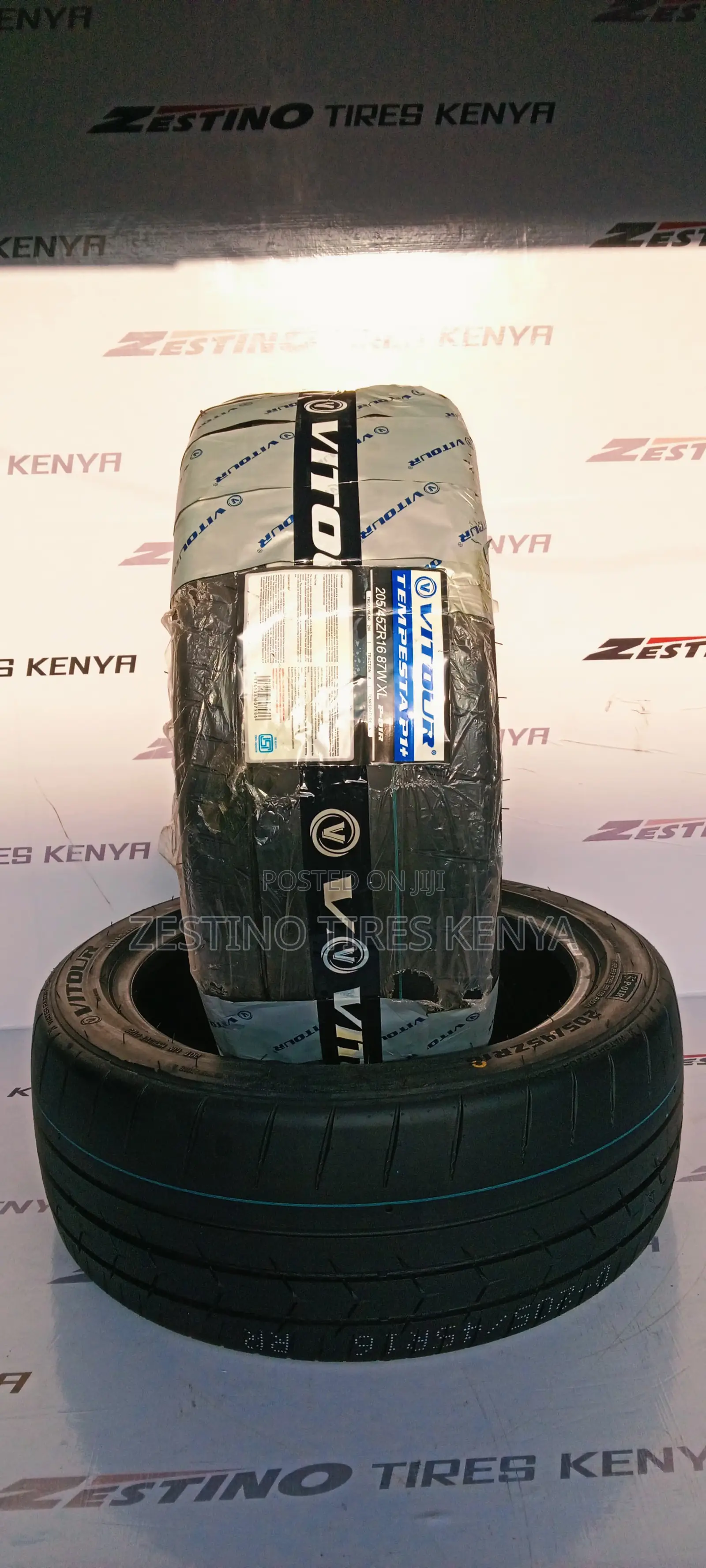 Vitour Tyres 205/45 R16