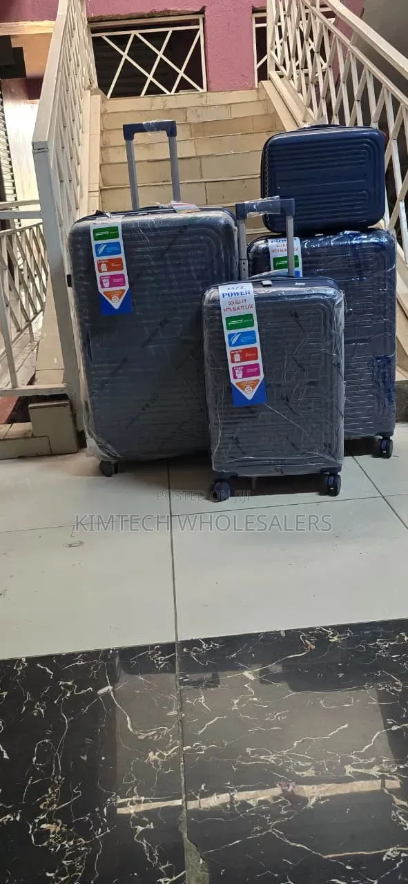 4 in 1 Luxurious Unbreakable Suitcase*(expansion Zip)