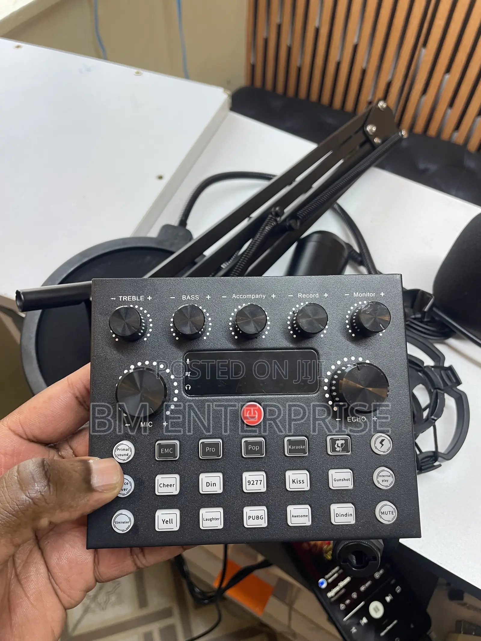 Bm800 Condenser Microphone With V8s Sound Card