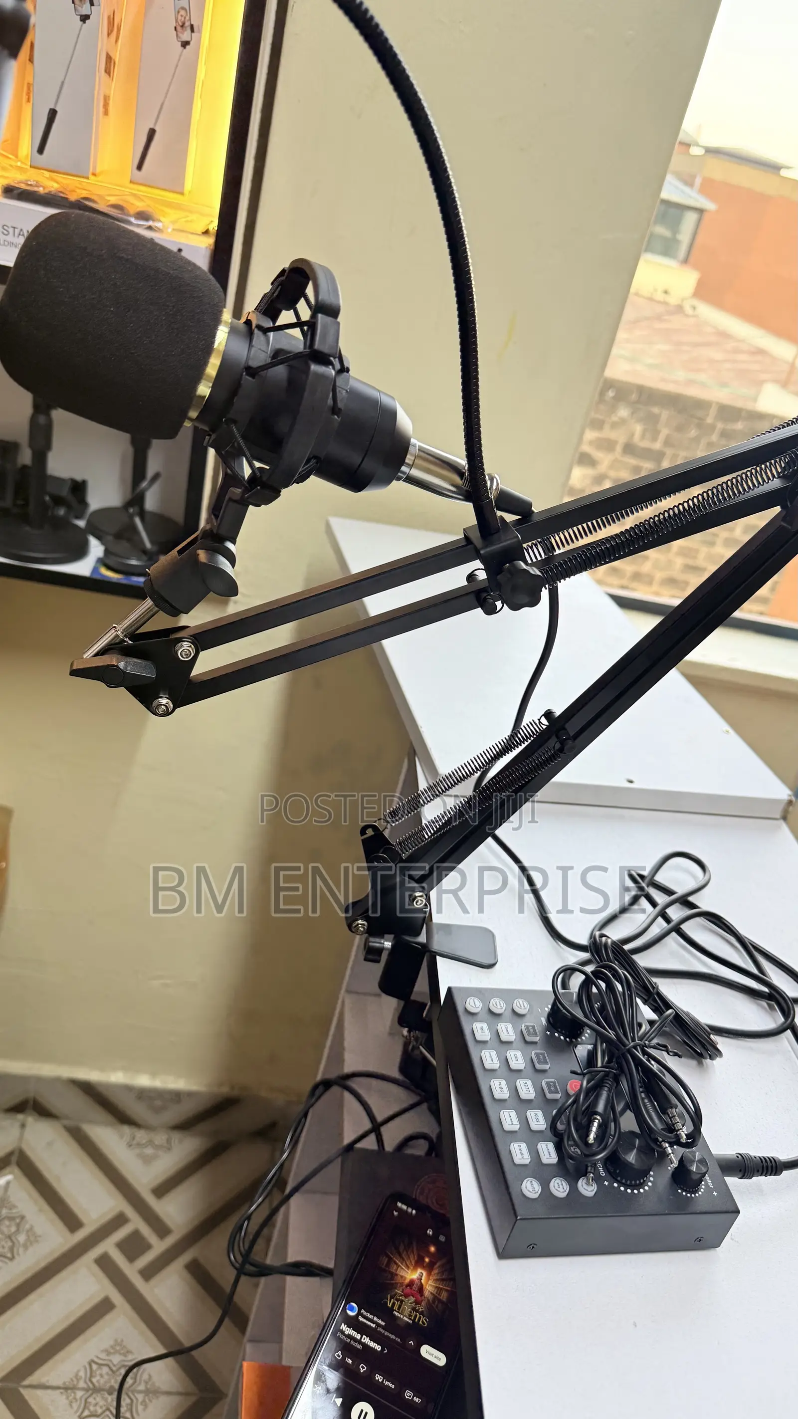 Bm800 Condenser Mic With V8s Sound Card