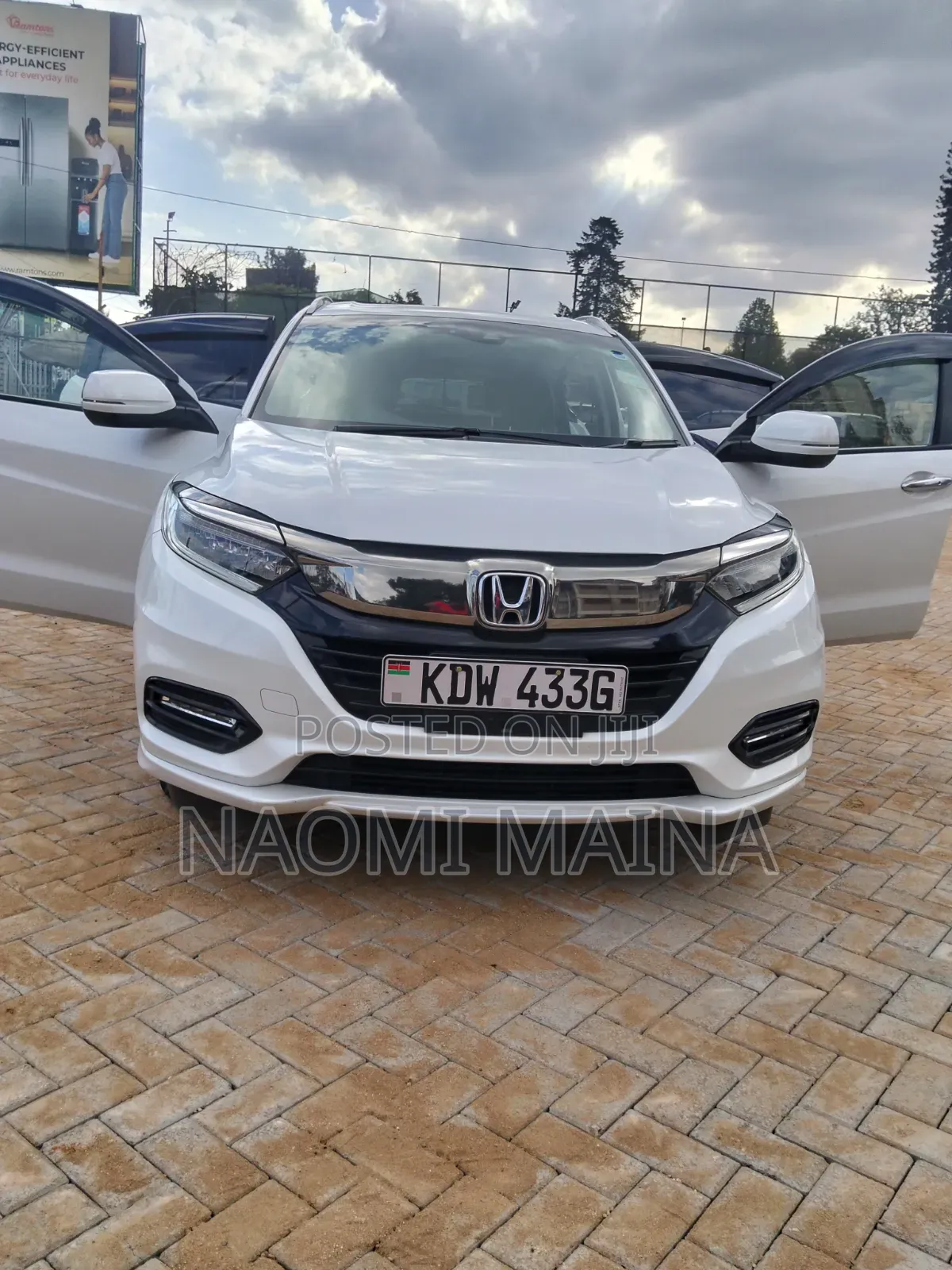 Honda Vezel 2019 White