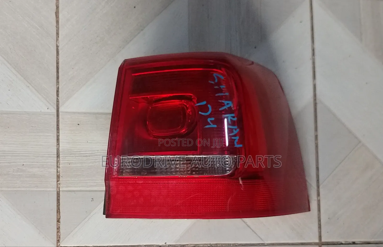 Volkswagen Sharan 7N Taillight