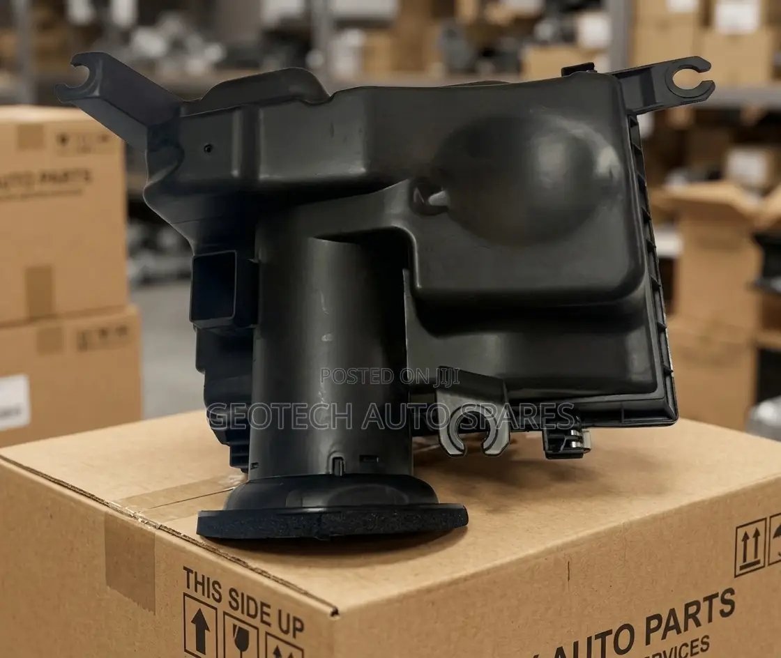Toyota Hilux Revo Air Cleaner Housing/ Air Filter Housing