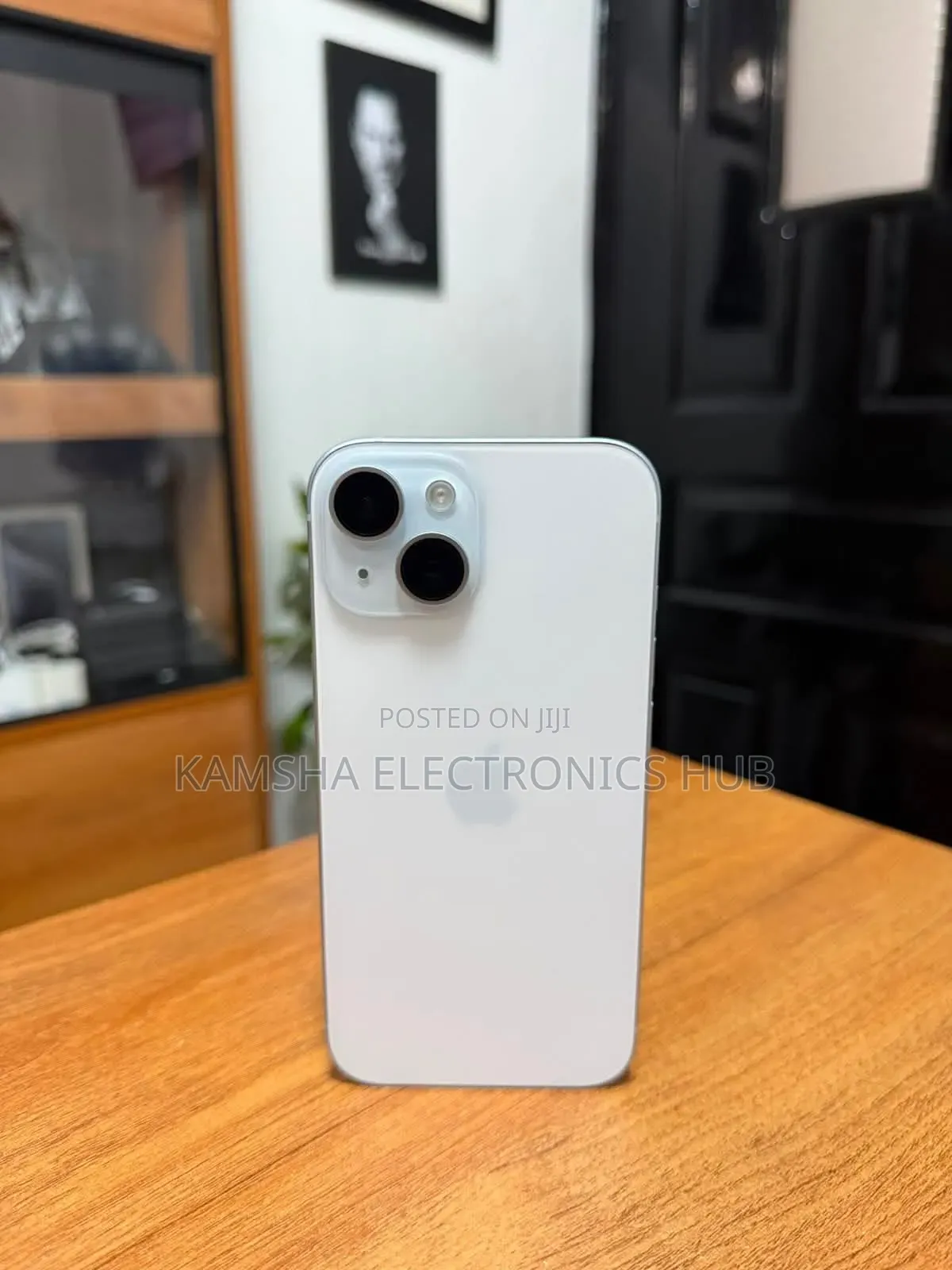 New Apple iPhone 15 128 GB Silver