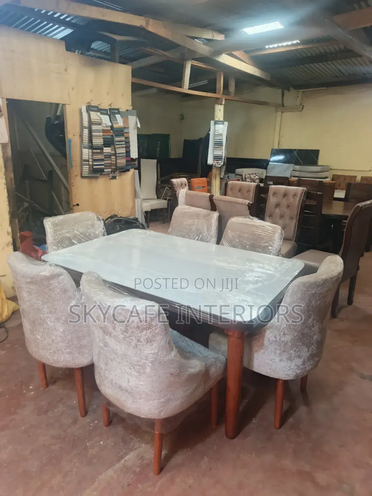 6seater Back Cushioned