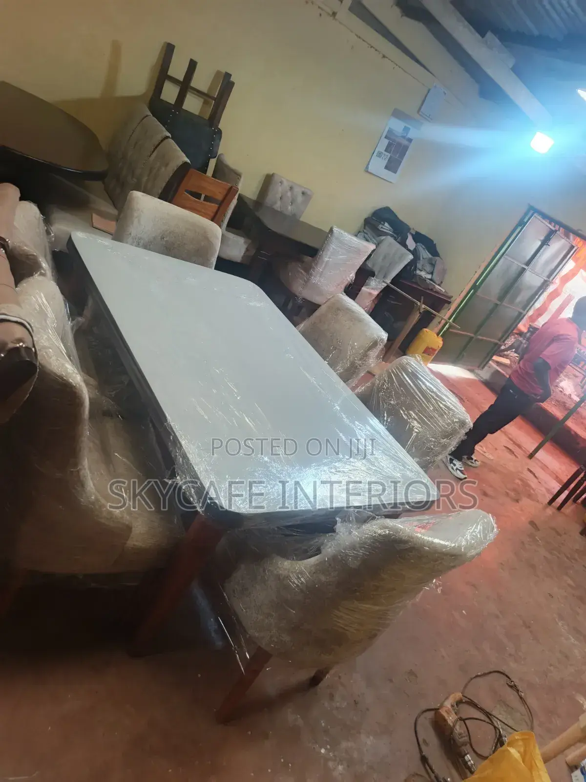 6seater Back Cushioned