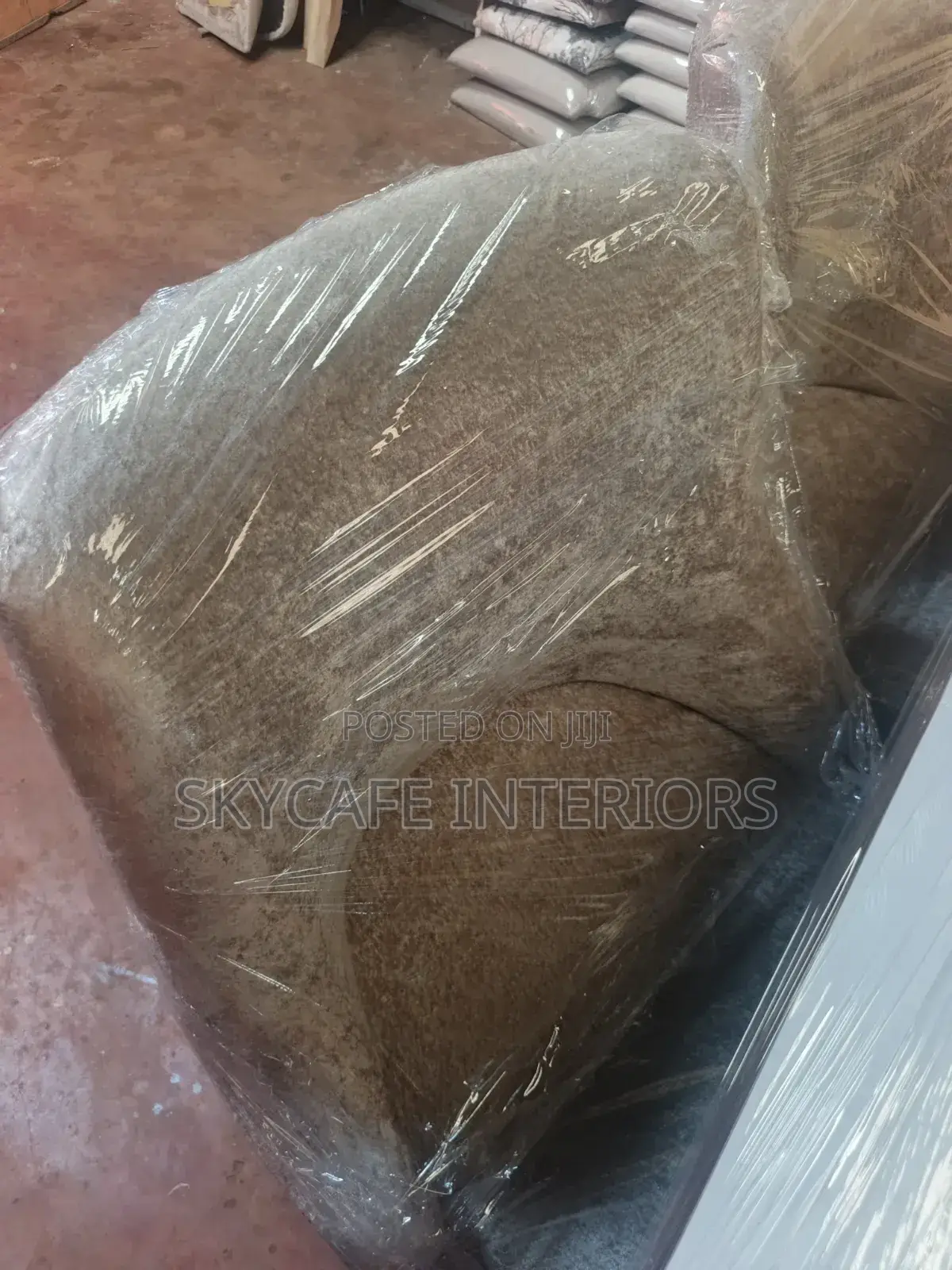 6seater Back Cushioned