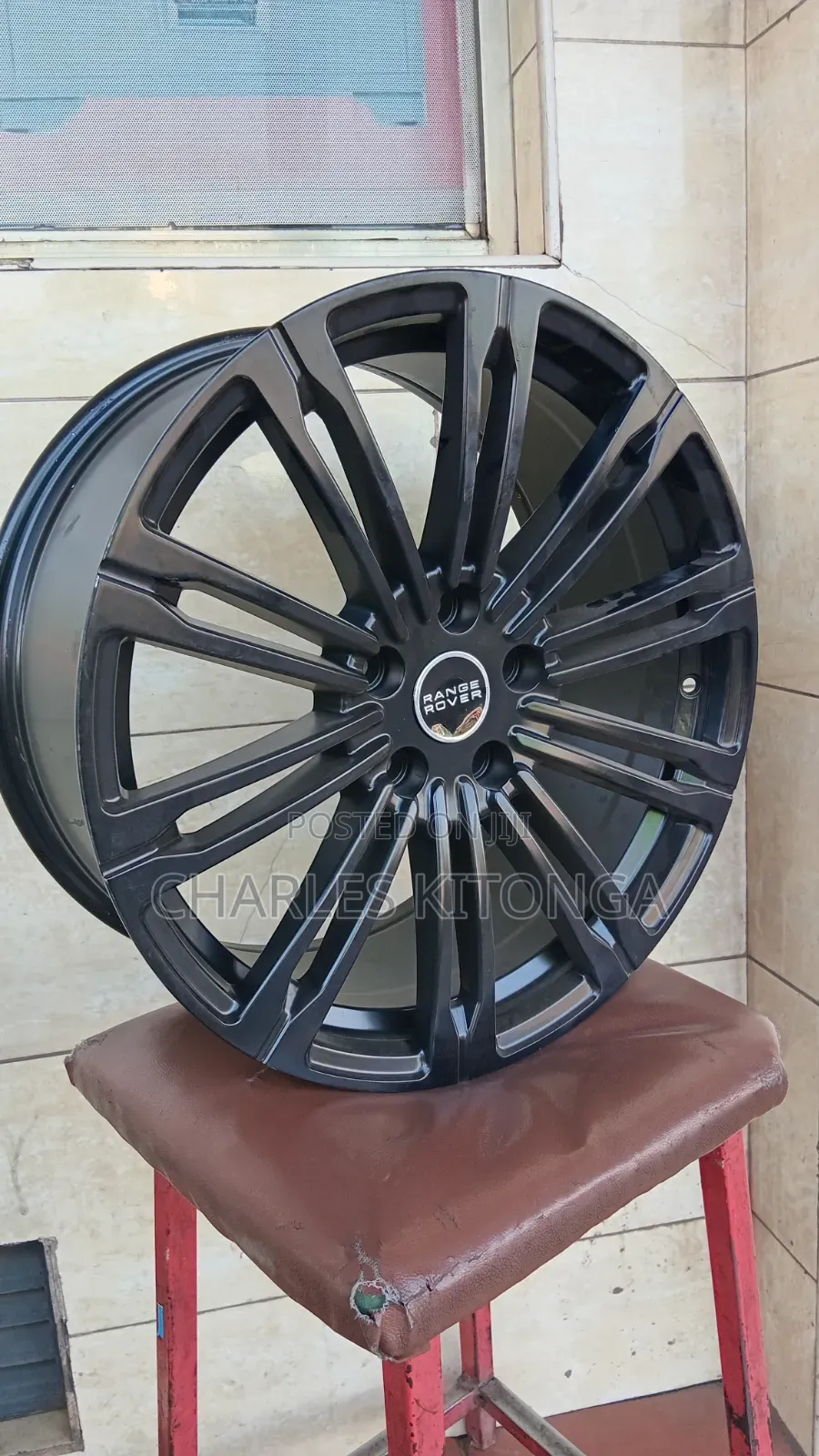 Rim Size 19" Range Rover Sport