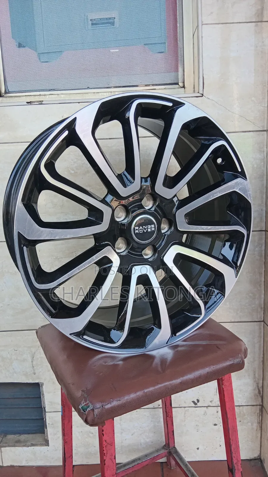 Rim Size 19" Range Rover Sport