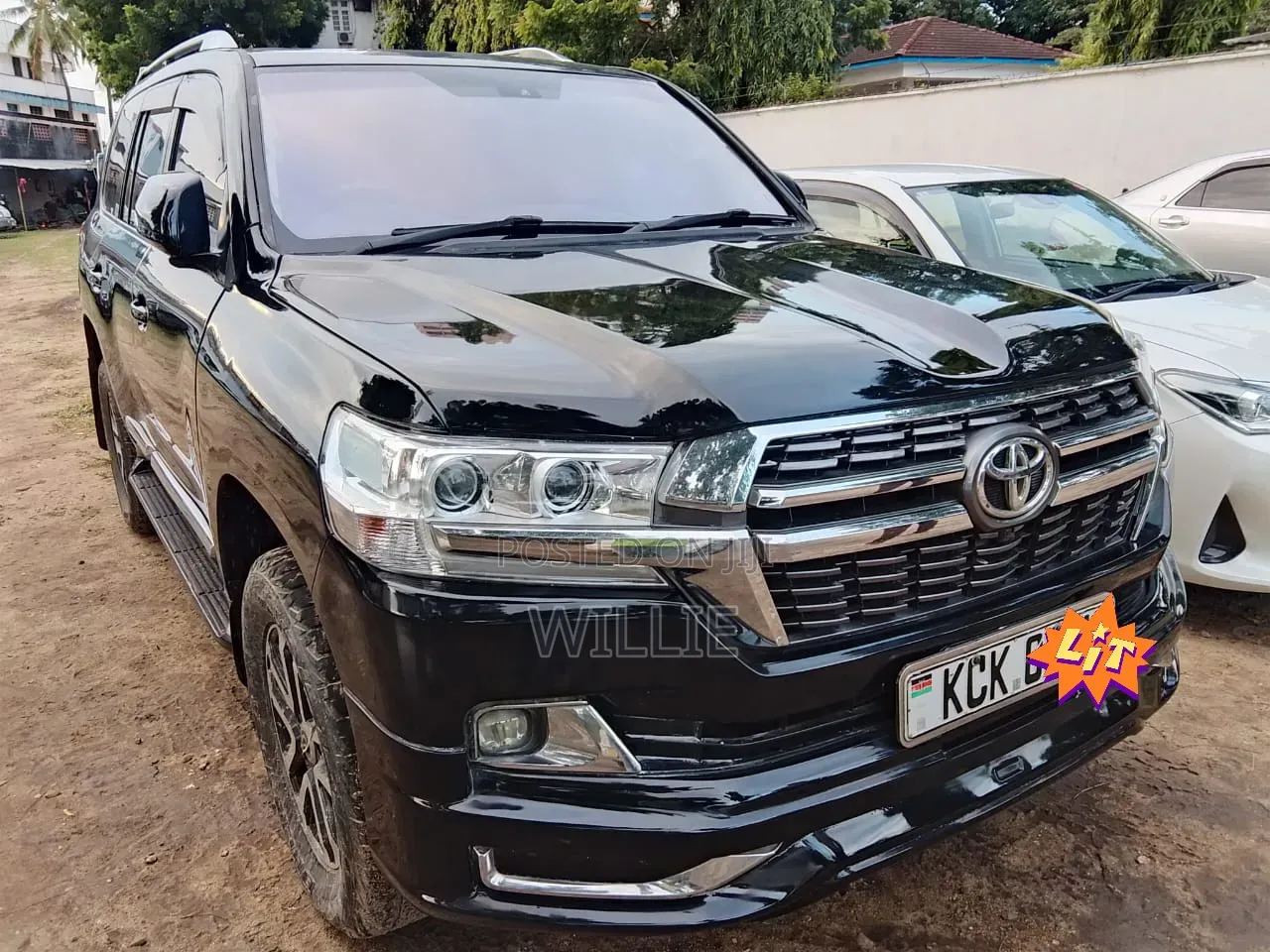 Toyota Land Cruiser 2010 Black