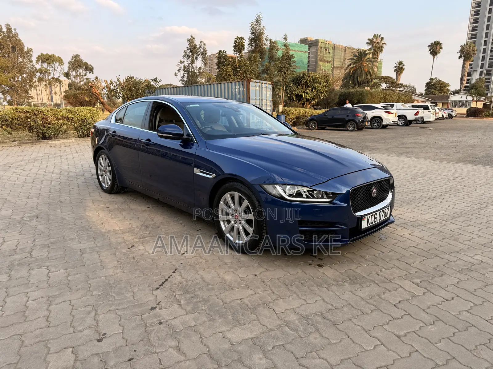 Jaguar XE 2015 Blue