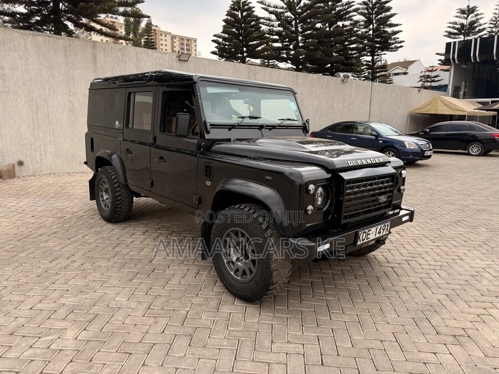 Land Rover Defender Puma 110 2.4 TD 2010 Black