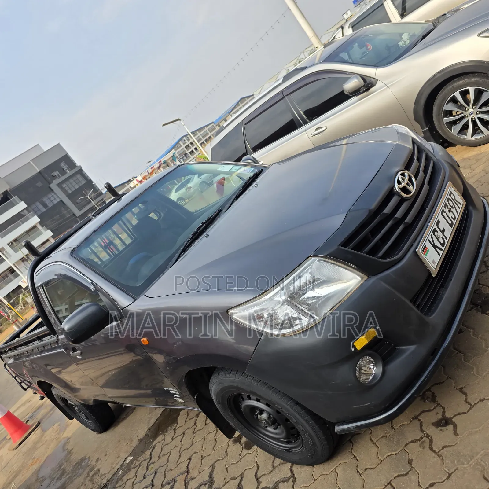 Toyota Hilux 2015 Gray