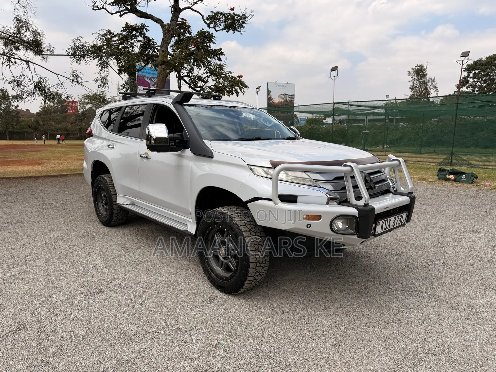 Mitsubishi Pajero Sport 2022 White