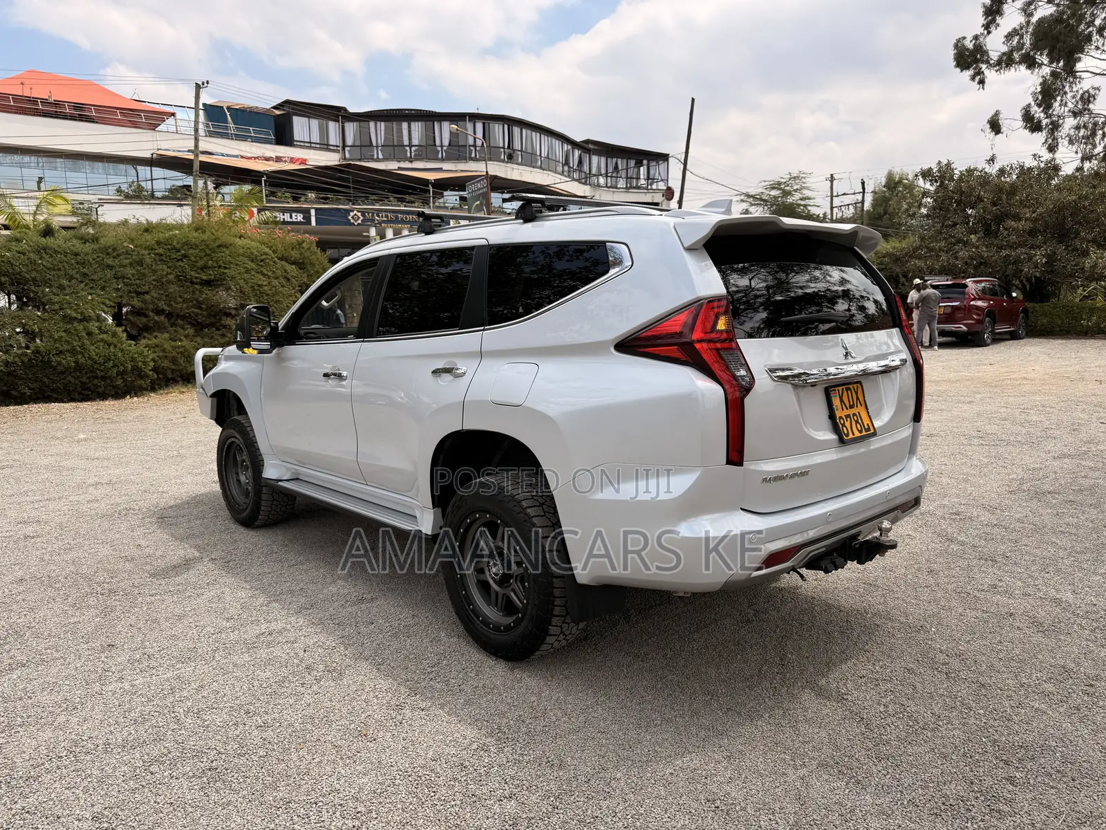 Mitsubishi Pajero Sport 2022 White
