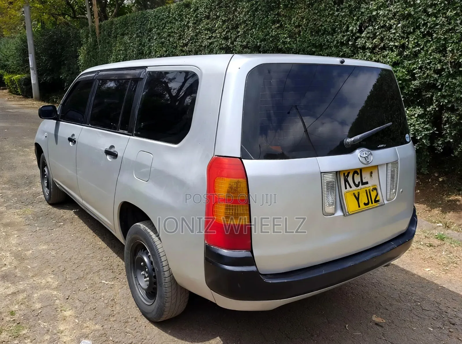 Toyota Succeed 2011 Silver