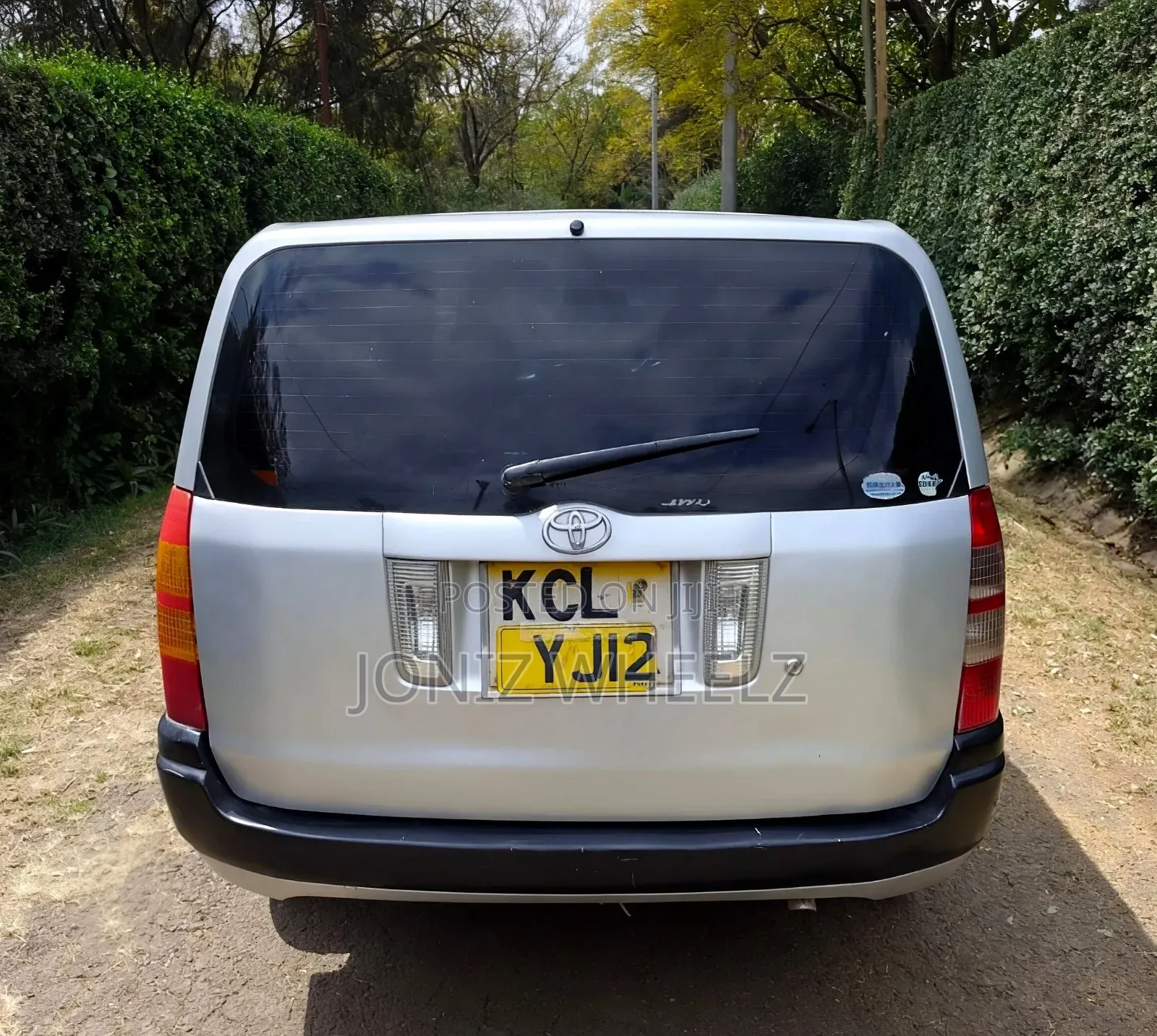 Toyota Succeed 2011 Silver