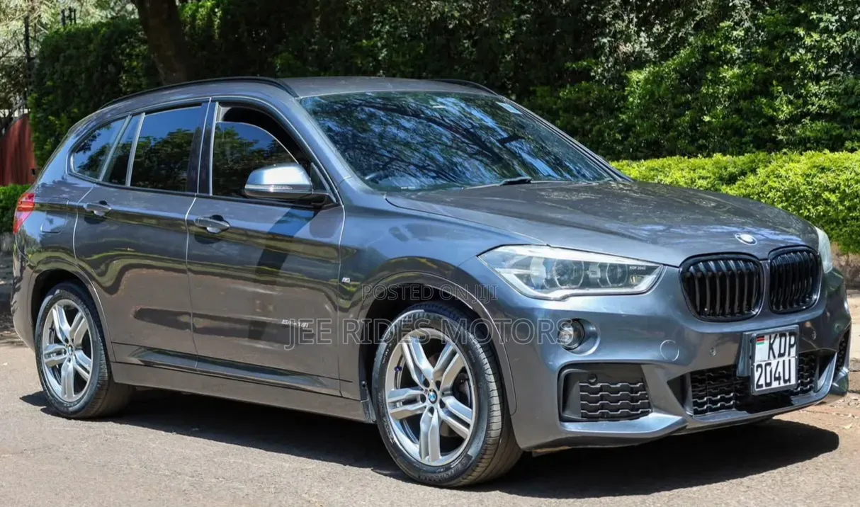 BMW X1 xDrive28i AWD 2016 Gray