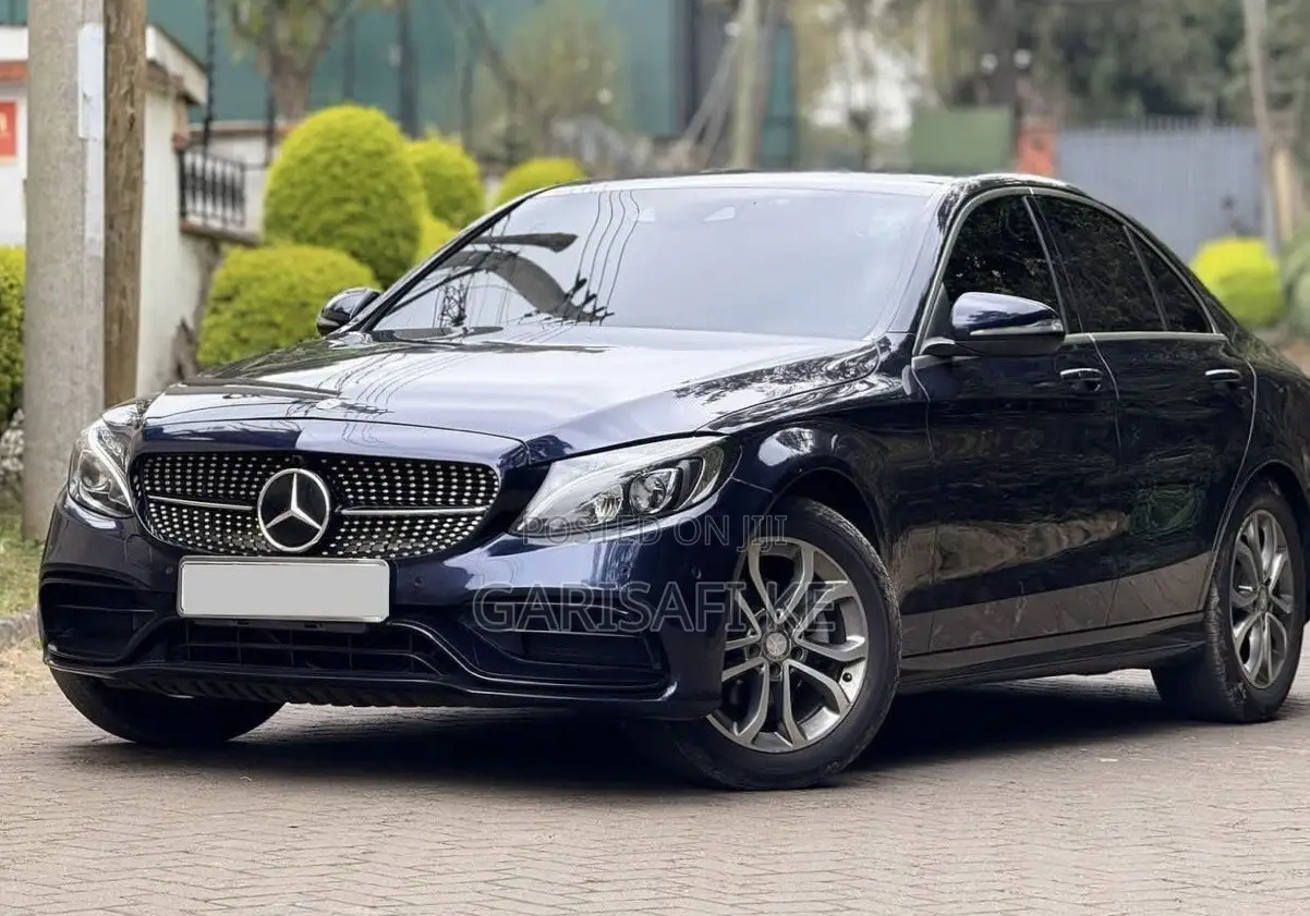 Mercedes-Benz C180 2015 Blue
