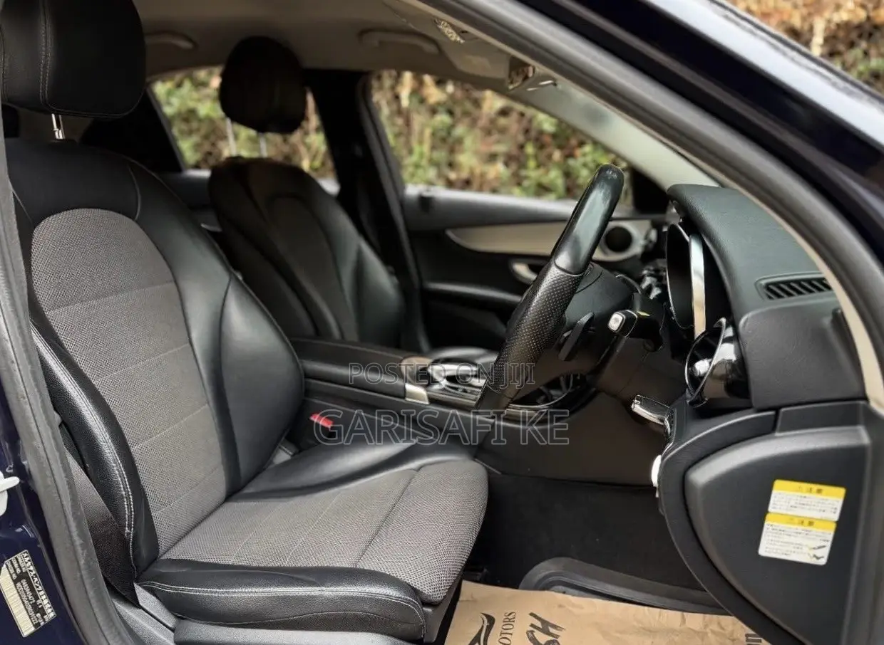 Mercedes-Benz C180 2015 Blue