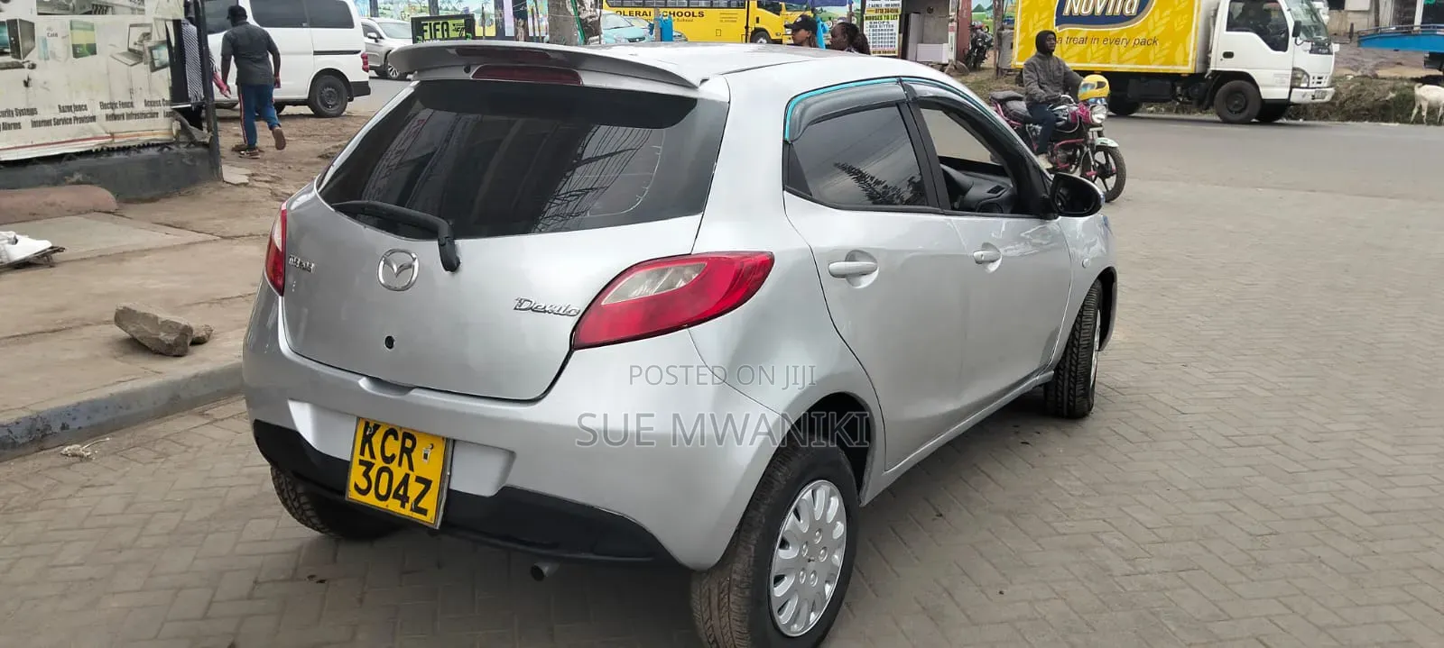 Mazda Demio 2012 Silver