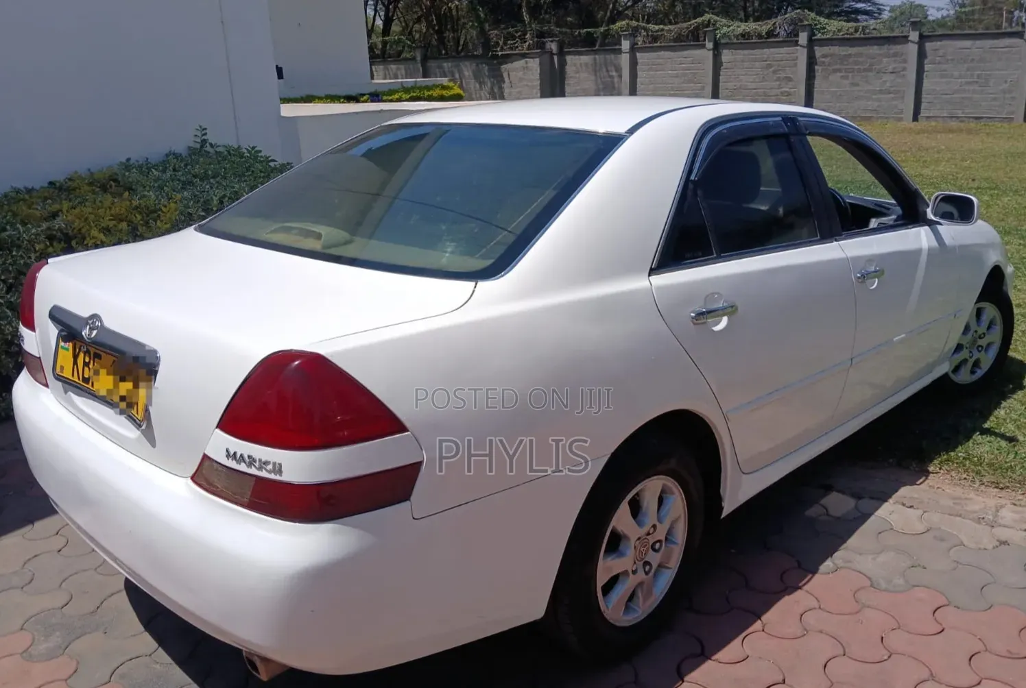 Toyota Mark II 2001 White