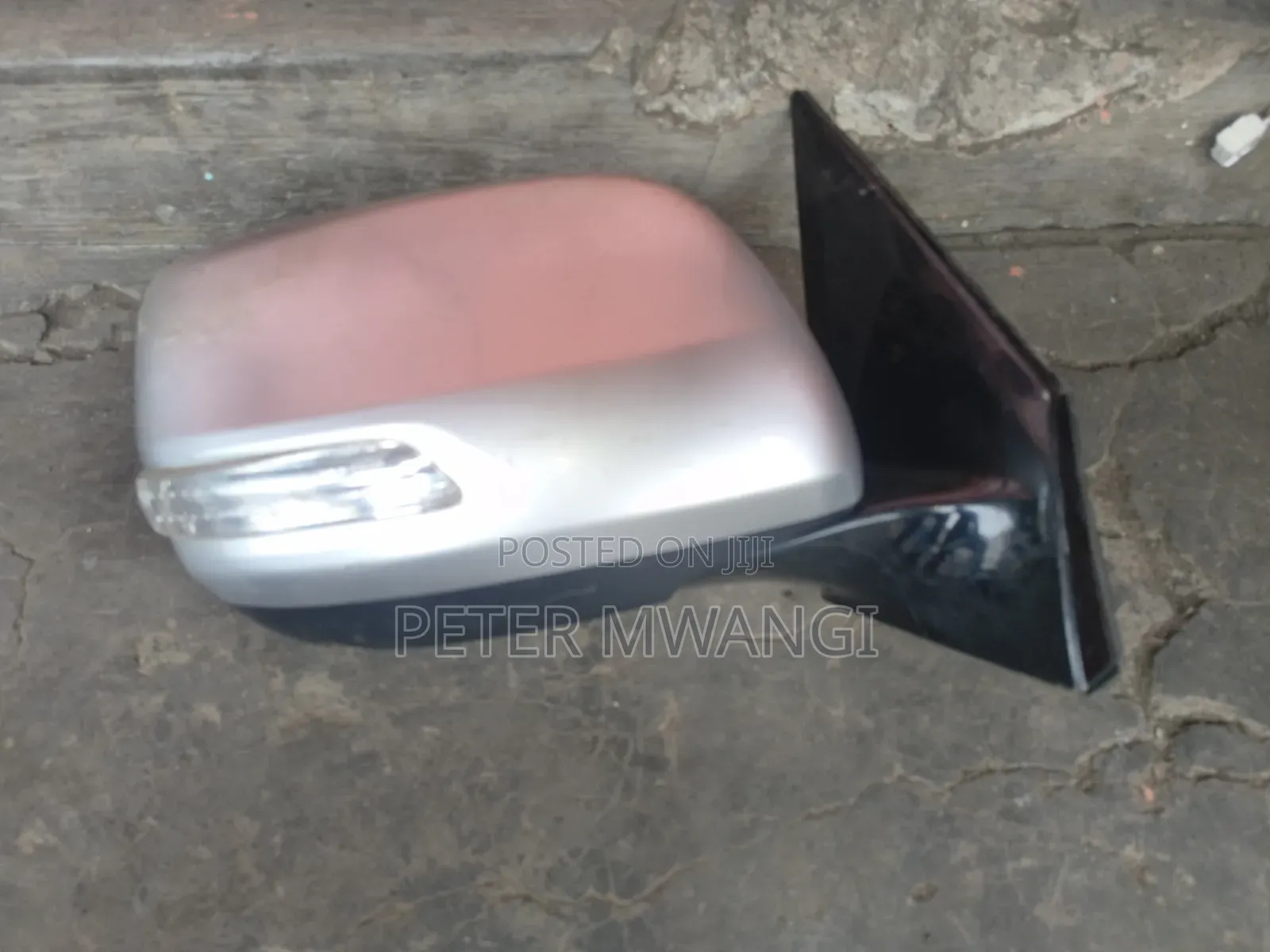 Toyota V8 Sidemirrow 200 Series