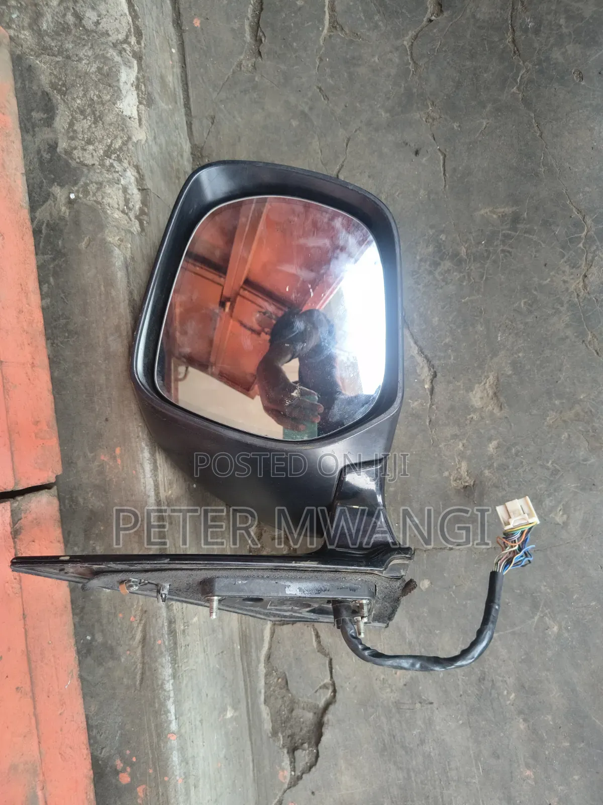 Toyota V8 Sidemirrow 200 Series