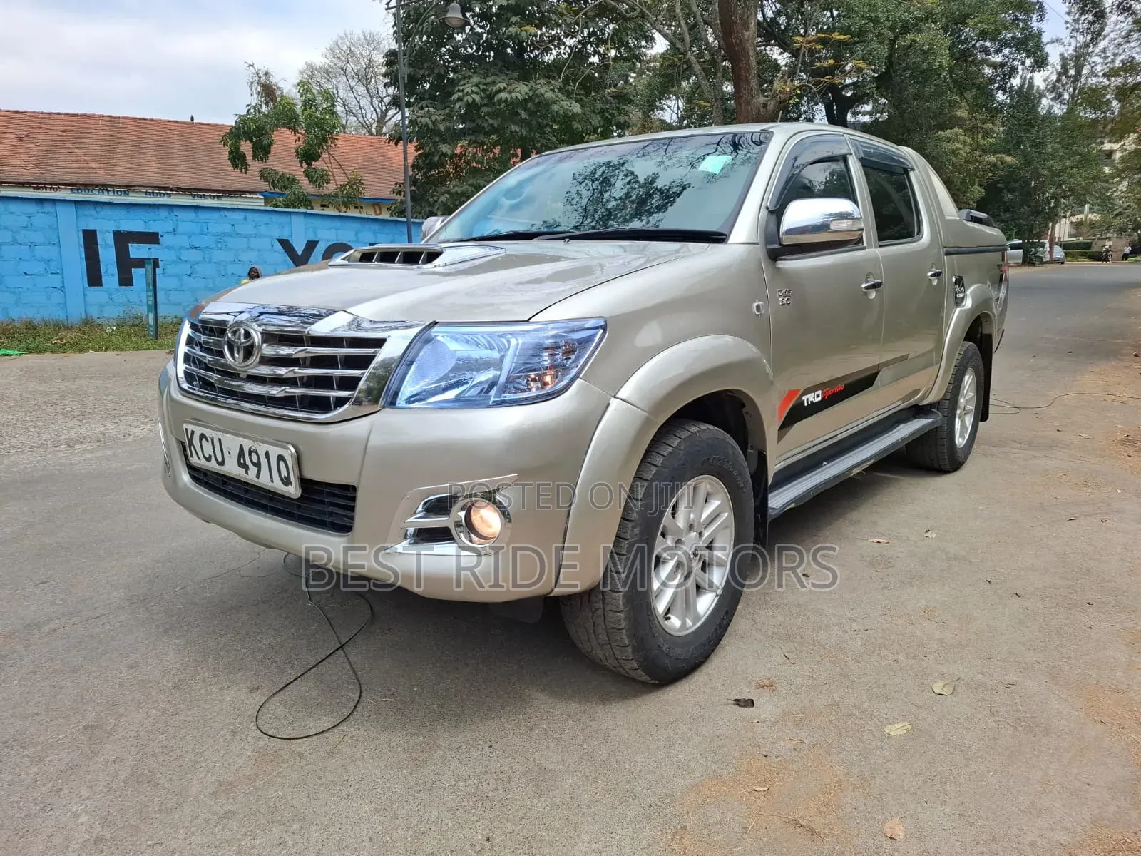 Toyota Hilux 3.0 D-4D 4x4 2012 Silver