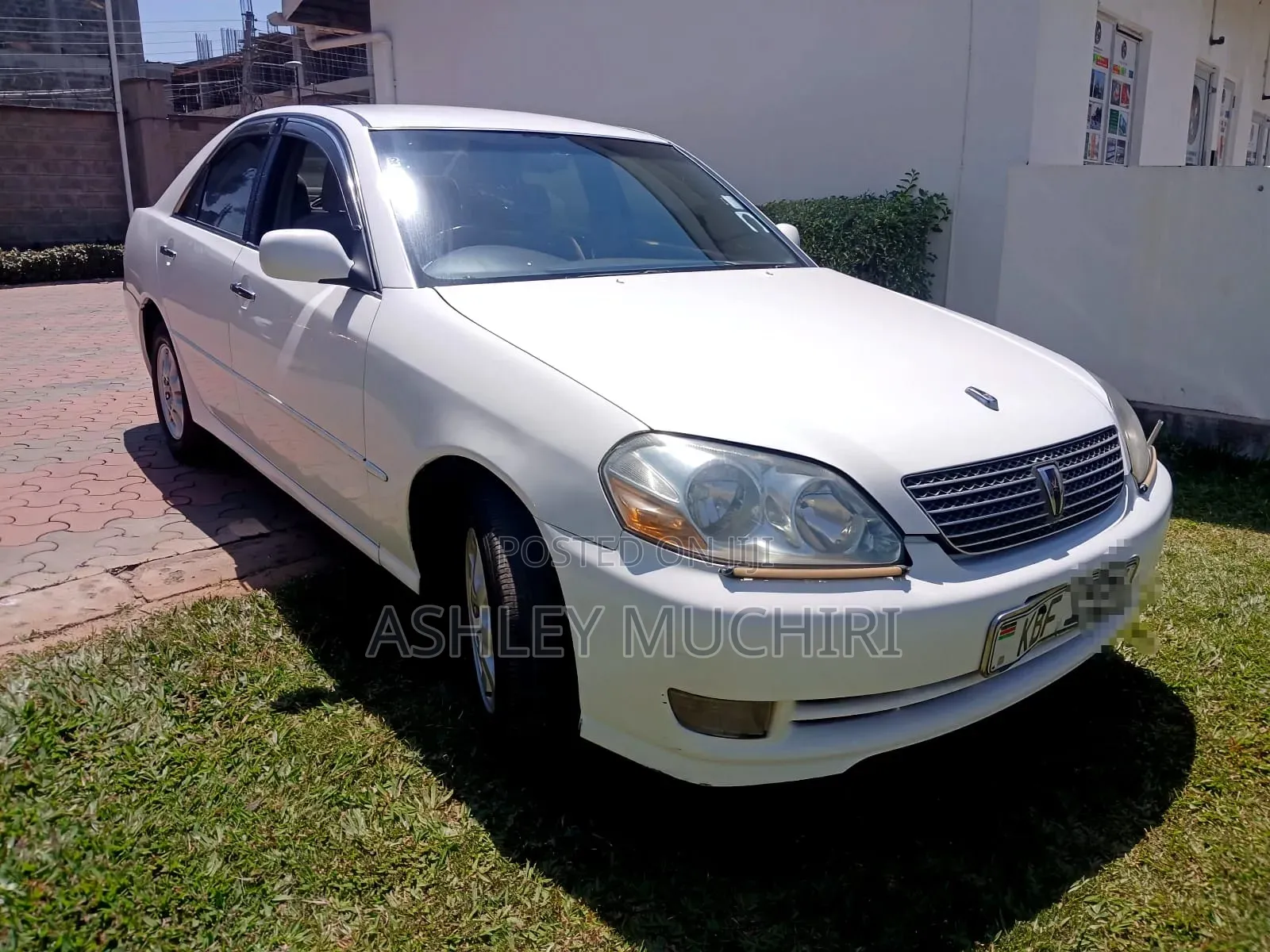 Toyota Mark II 2001 White