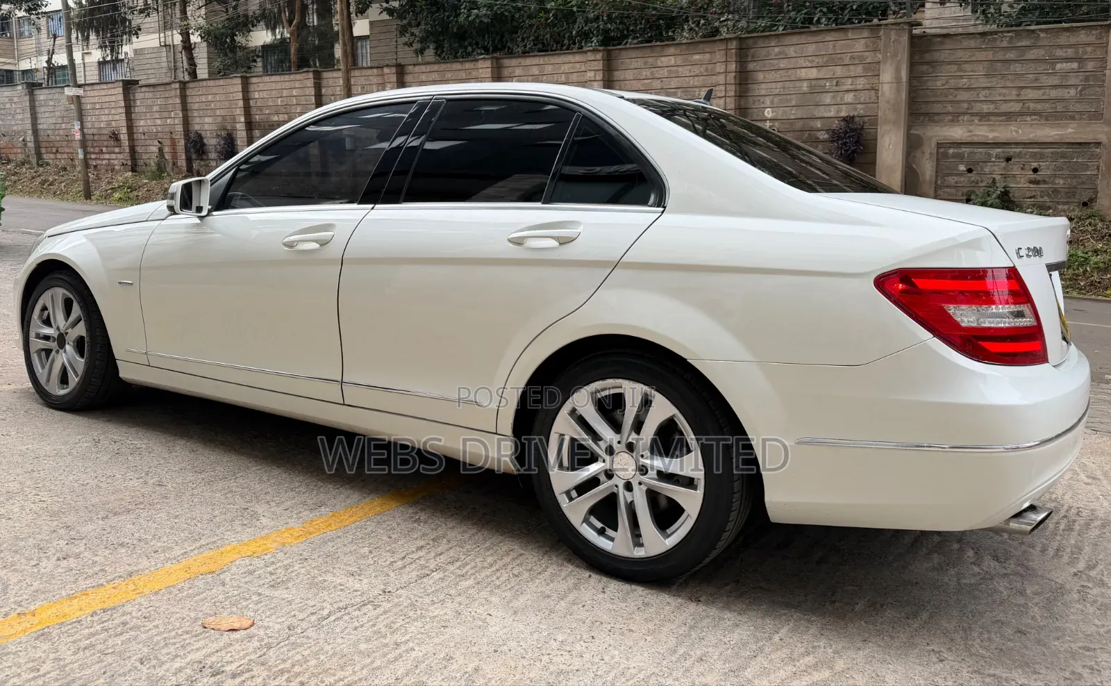 Mercedes-Benz C200 2011 White