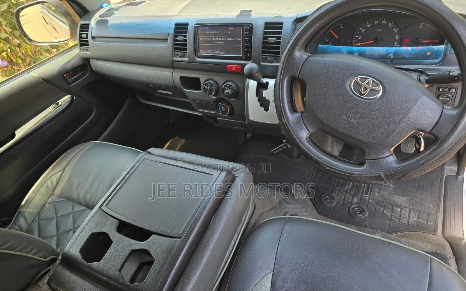 Toyota HiAce 2015 Silver