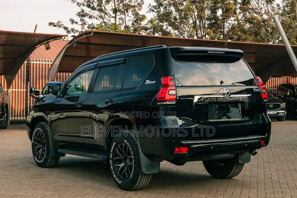Toyota Land Cruiser Prado 2021 Black