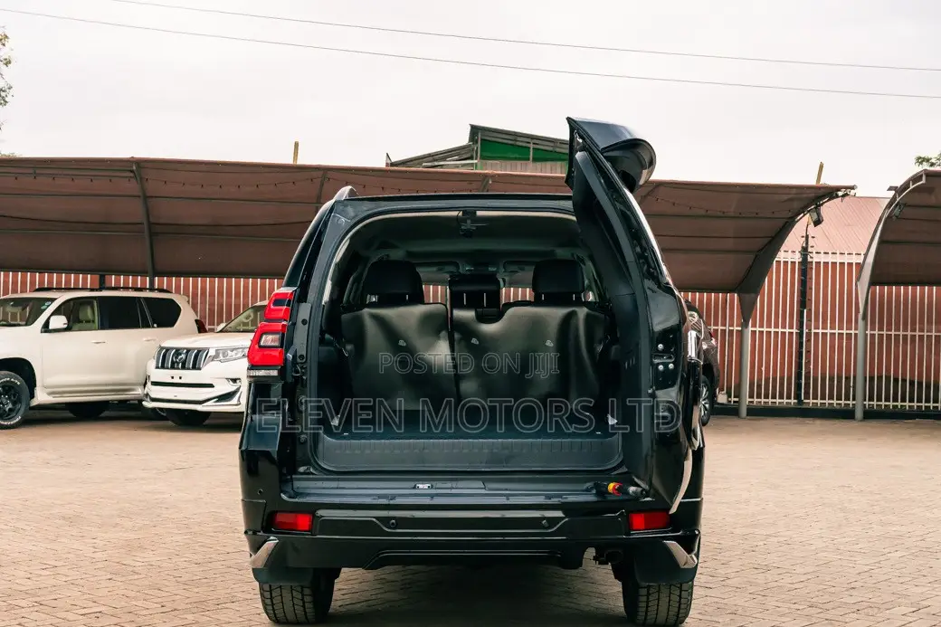 Toyota Land Cruiser Prado 2021 Black