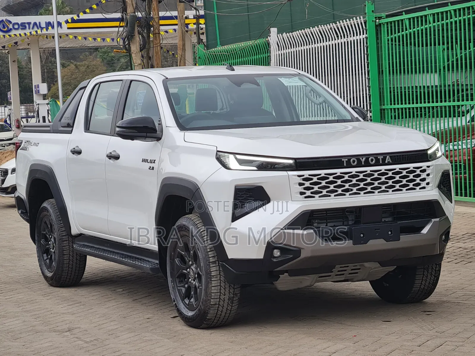 New Toyota Hilux 2026 White