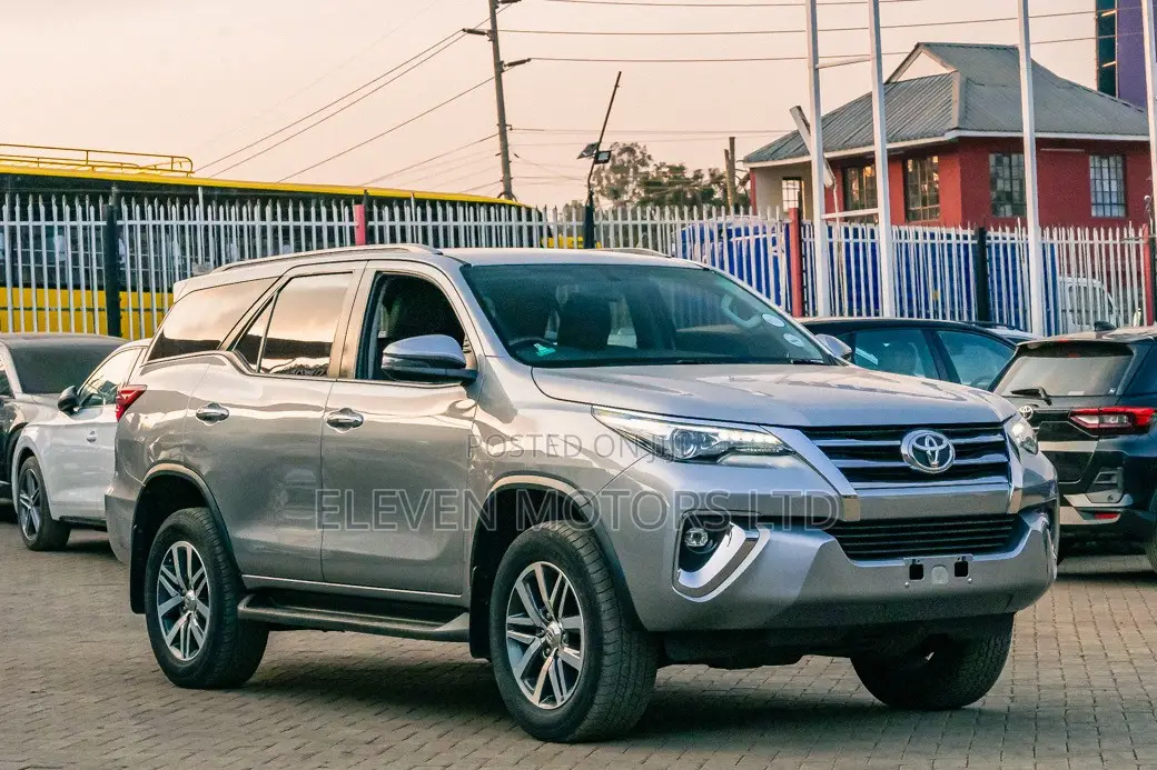 Toyota Fortuner 2020 Silver
