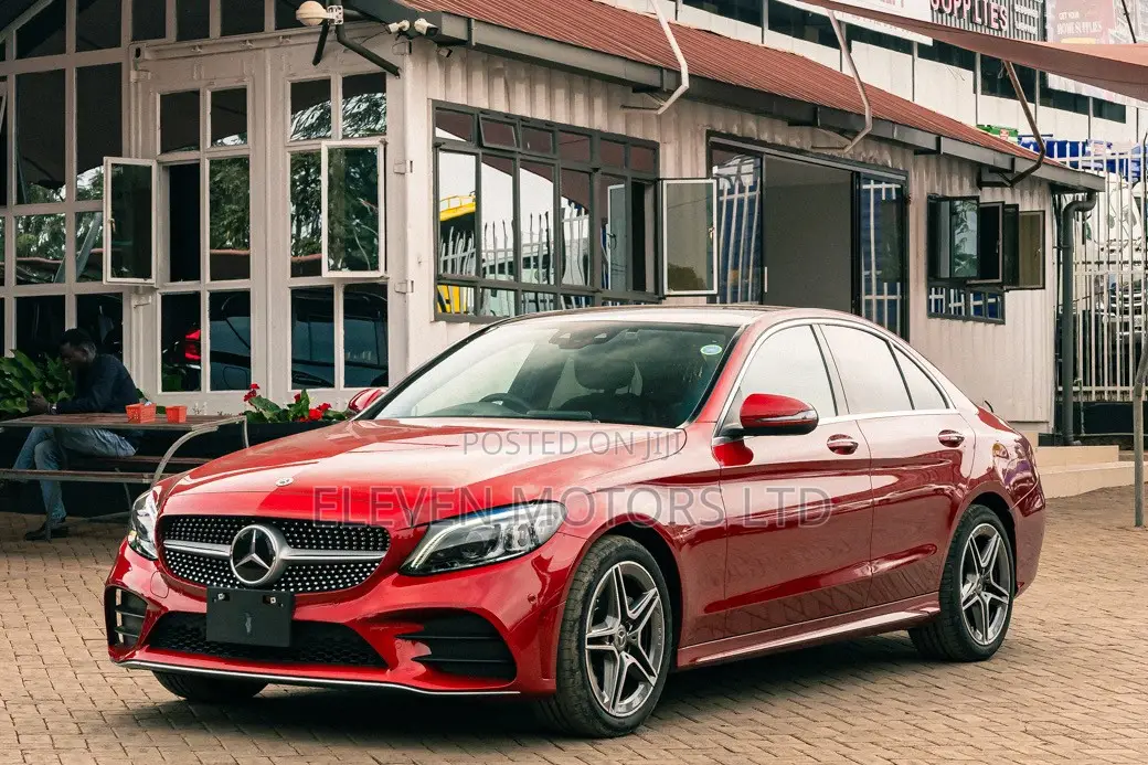 Mercedes-Benz C200 2019 Red