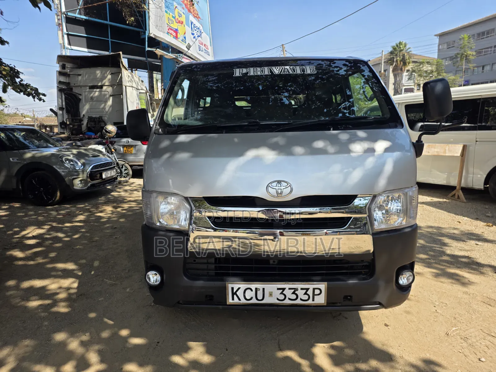 Toyota HiAce 2012 Silver