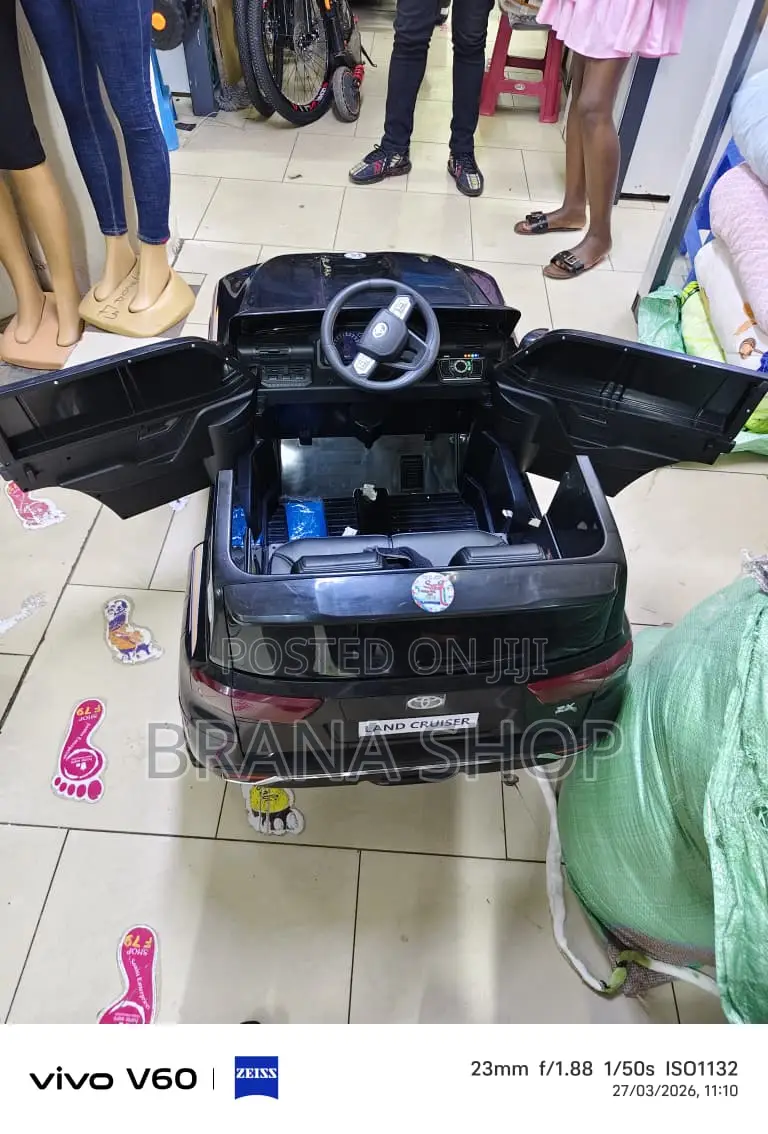 Kids Electric Toyota Land Cruiser LC300 – Black