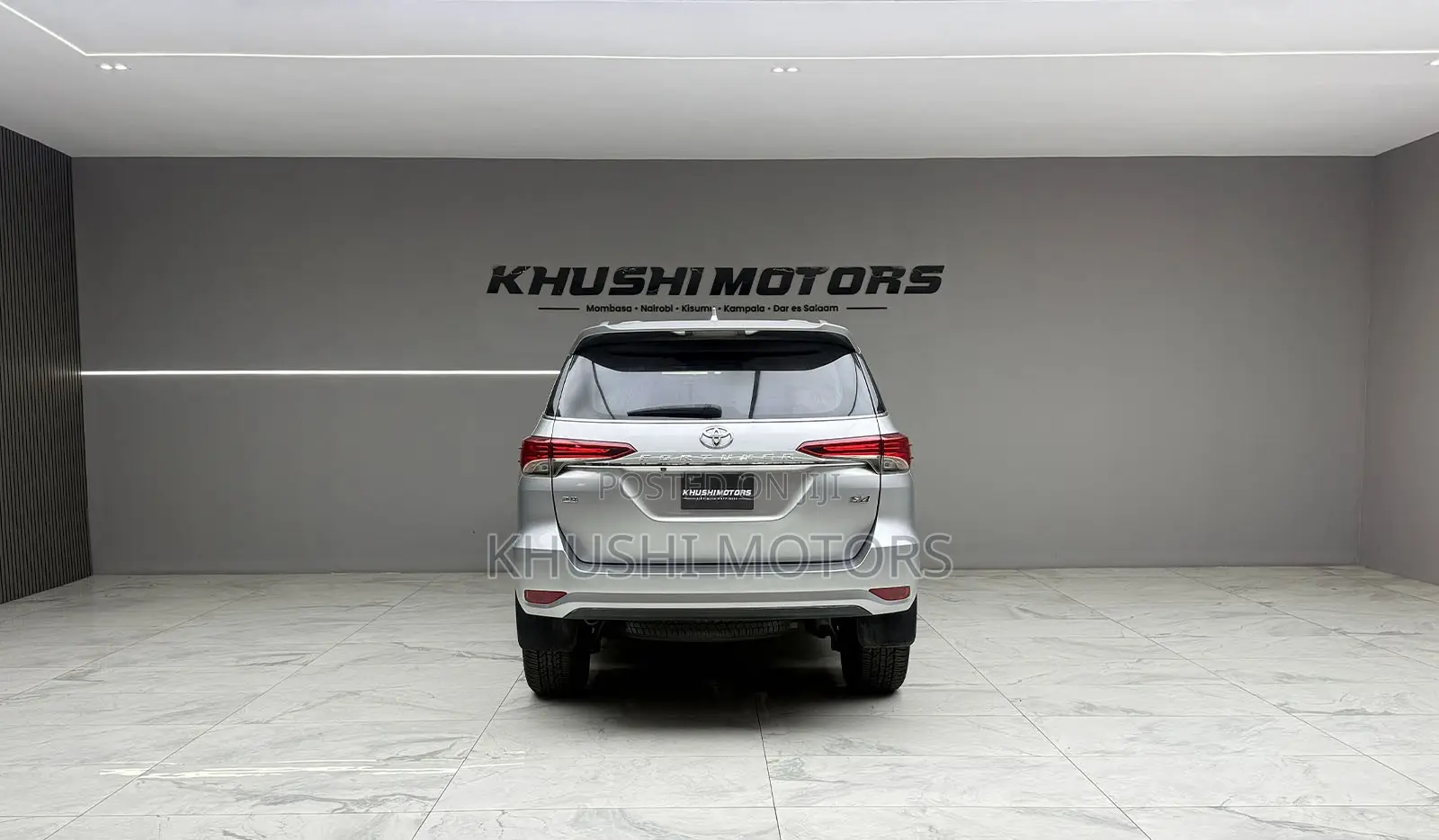 Toyota Fortuner 2019 Silver
